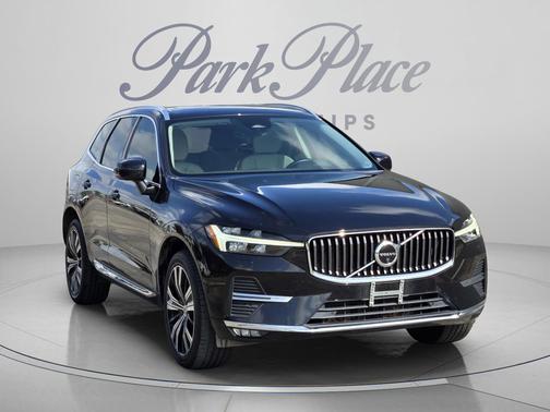 Onyx Black Metallic 2023 Volvo XC60 B5 Plus Bright Theme