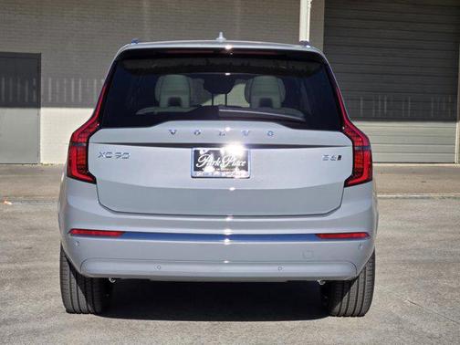 2026 Volvo XC90 Ultra, B6 AWD Gas (mild hybrid), Gasoline, Bright, 7 Seats