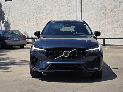 2025 Volvo XC60 B5 Ultra