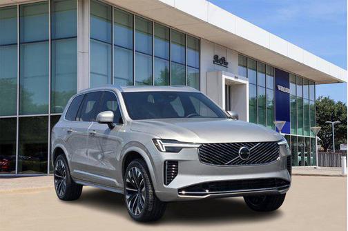 2025 Volvo XC90 B5 Core
