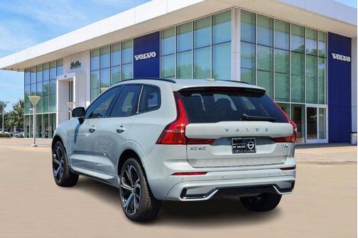 2025 Volvo XC60 Plug-In Hybrid T8 Ultra