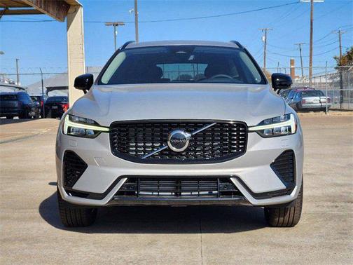 2025 Volvo XC60 Plug-In Hybrid T8 Core