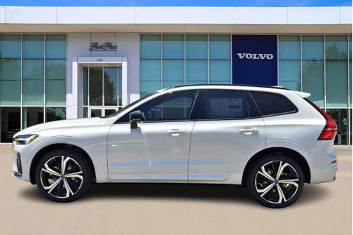 2025 Volvo XC60 B5 Ultra