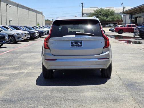 2025 Volvo XC90 B5 Plus 7-Seater