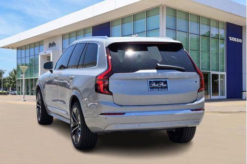 2025 Volvo XC90 B5 Plus 7-Seater
