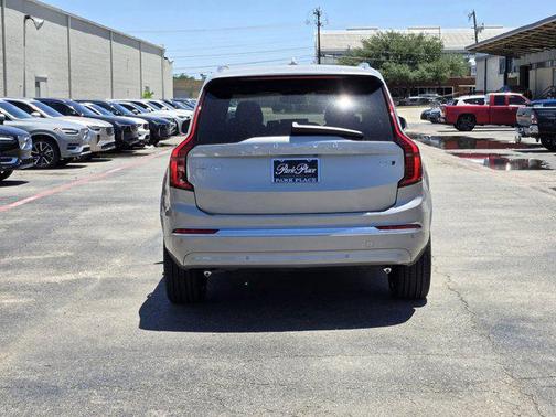 2025 Volvo XC90 B5 Plus 7-Seater