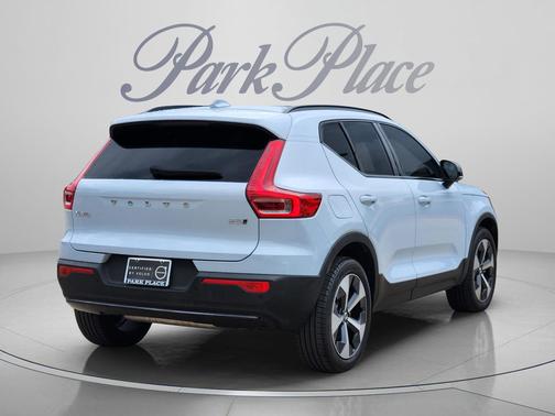 Cloud Blue 2026 Volvo XC40 Plus, B5 AWD Gas (mild hybrid), Dark