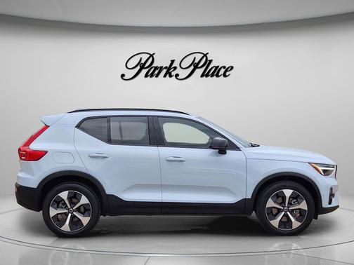 Cloud Blue 2026 Volvo XC40 Plus, B5 AWD Gas (mild hybrid), Dark