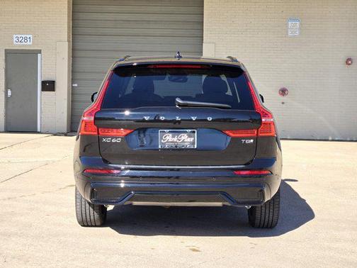 2025 Volvo XC60 Plug-In Hybrid T8 Plus