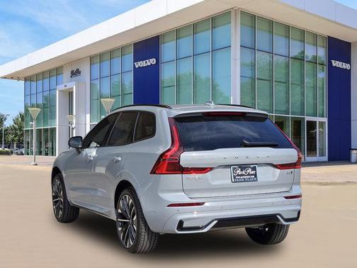 2026 Volvo XC60 B5 Ultra