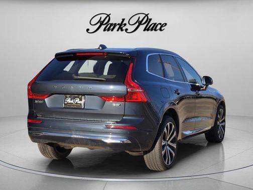2023 Volvo XC60 B5 Ultimate Bright Theme