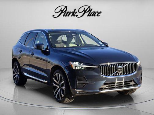 2023 Volvo XC60 B5 Ultimate Bright Theme