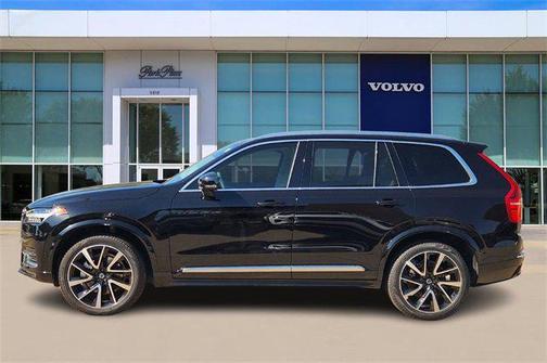 2025 Volvo XC90 B6 Plus 7-Seater