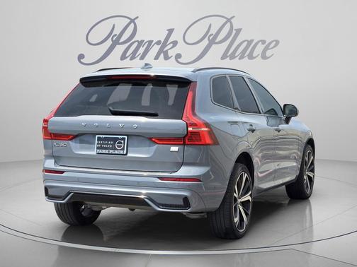 Thunder Grey Metallic 2024 Volvo XC60 Recharge Plug-In Hybrid T8 Ultimate Dark Theme