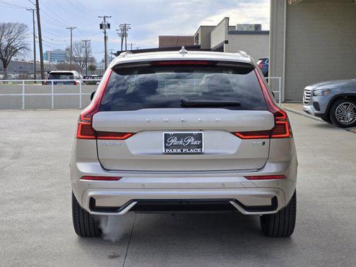 2026 Volvo XC60 B5 Ultra