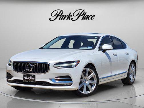 Crystal White Pearl 2017 Volvo S90 T6 Inscription