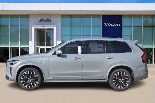 2025 Volvo XC90 Plug-In Hybrid T8 Plus 7-Seater