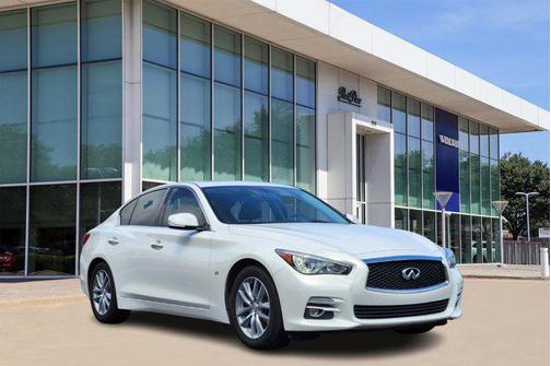 2015 INFINITI Q50 Premium