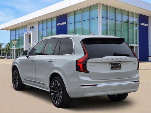 2025 Volvo XC90 B6 Core