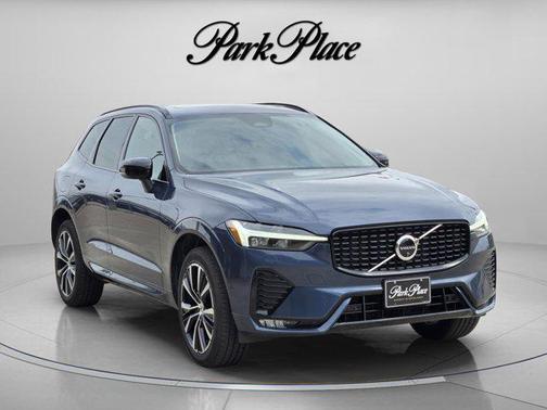 2025 Volvo XC60 B5 Plus
