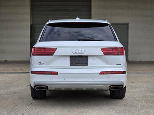 2019 Audi Q7 45 Premium