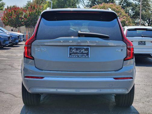 2026 Volvo XC90 B6 Plus 7-Seater