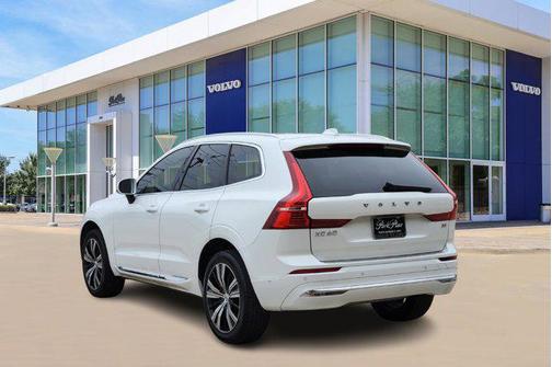 2023 Volvo XC60 B5 Plus Bright Theme