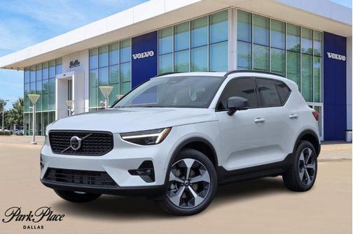 2026 Volvo XC40 B5 Plus