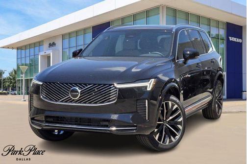 2025 Volvo XC90 B5 Core