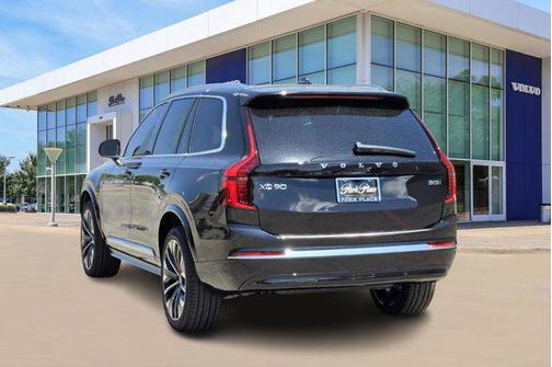 2025 Volvo XC90 B5 Core