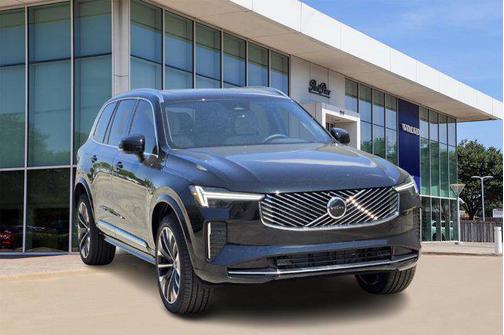 2025 Volvo XC90 B5 Core