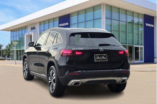 2025 Mercedes-Benz GLA 250 4MATIC