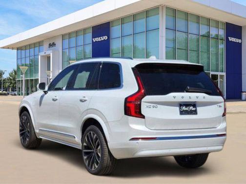 2025 Volvo XC90 Plug-In Hybrid T8 Plus 7-Seater