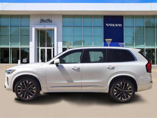 2025 Volvo XC90 Plug-In Hybrid T8 Plus 7-Seater
