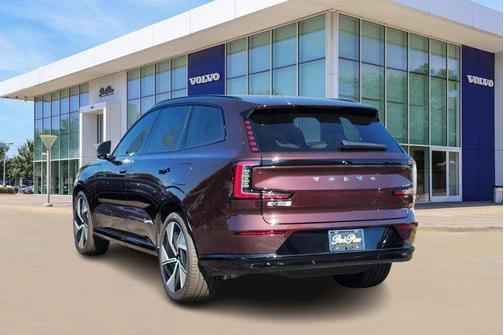 2025 Volvo EX90 Twin Motor Performance Ultra 6-Seater