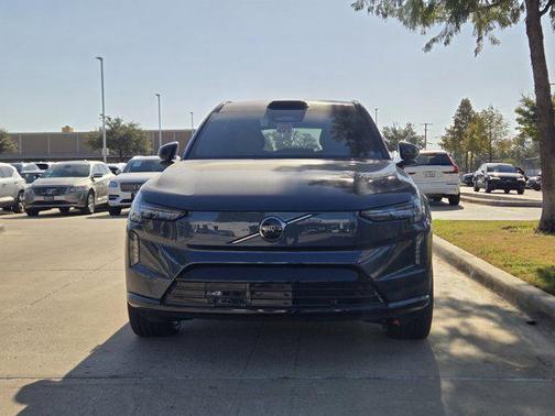 2025 Volvo EX90 Twin Motor Performance Plus