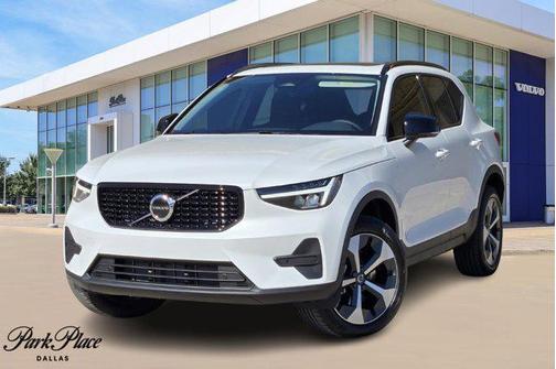 2026 Volvo XC40 B4 Core