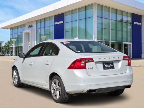 2015 Volvo S60 T5 Premier Plus