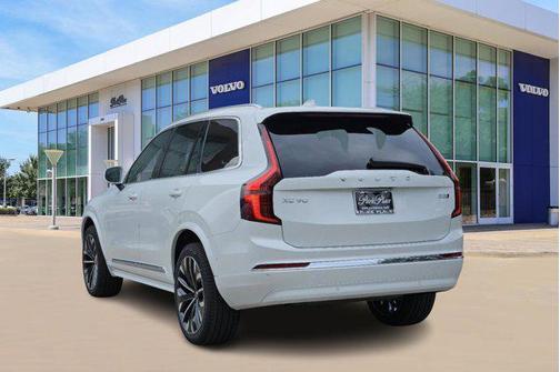 2025 Volvo XC90 B5 Plus 6-Seater