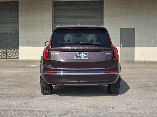 2026 Volvo XC90 B5 Ultra 6-Seater