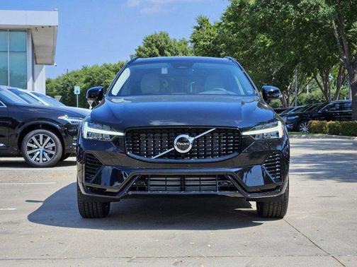 2025 Volvo XC60 Plug-In Hybrid T8 Plus