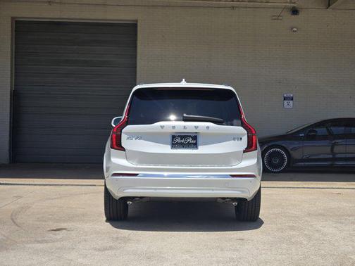 2025 Volvo XC90 B5 Plus 7-Seater