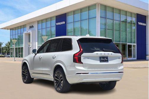 2025 Volvo XC90 B5 Plus 7-Seater
