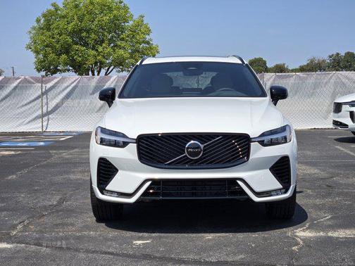 2026 Volvo XC60 B5 Core