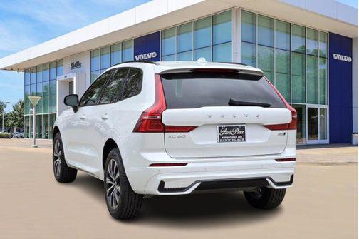 2025 Volvo XC60 B5 Core