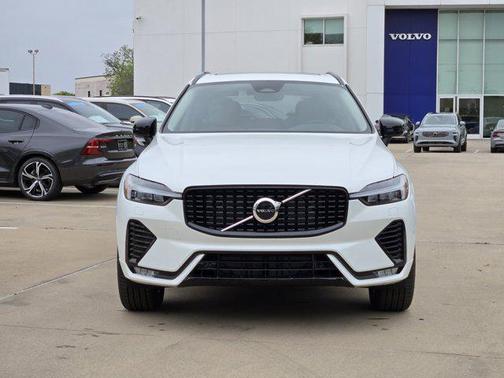 2025 Volvo XC60 B5 Core