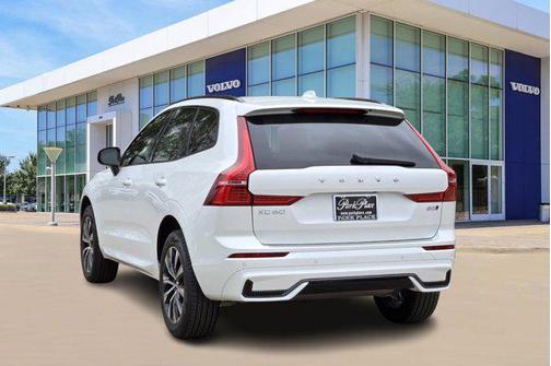 2025 Volvo XC60 B5 Core