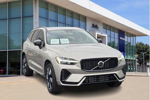 2025 Volvo XC60 Plug-In Hybrid T8 Plus