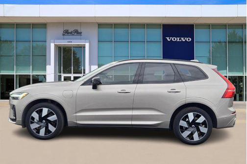 2025 Volvo XC60 Plug-In Hybrid T8 Plus