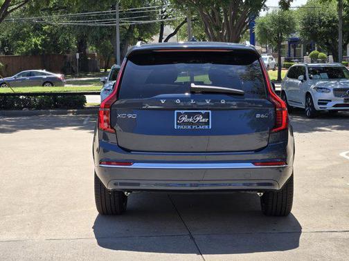 2025 Volvo XC90 B6 Plus 7-Seater